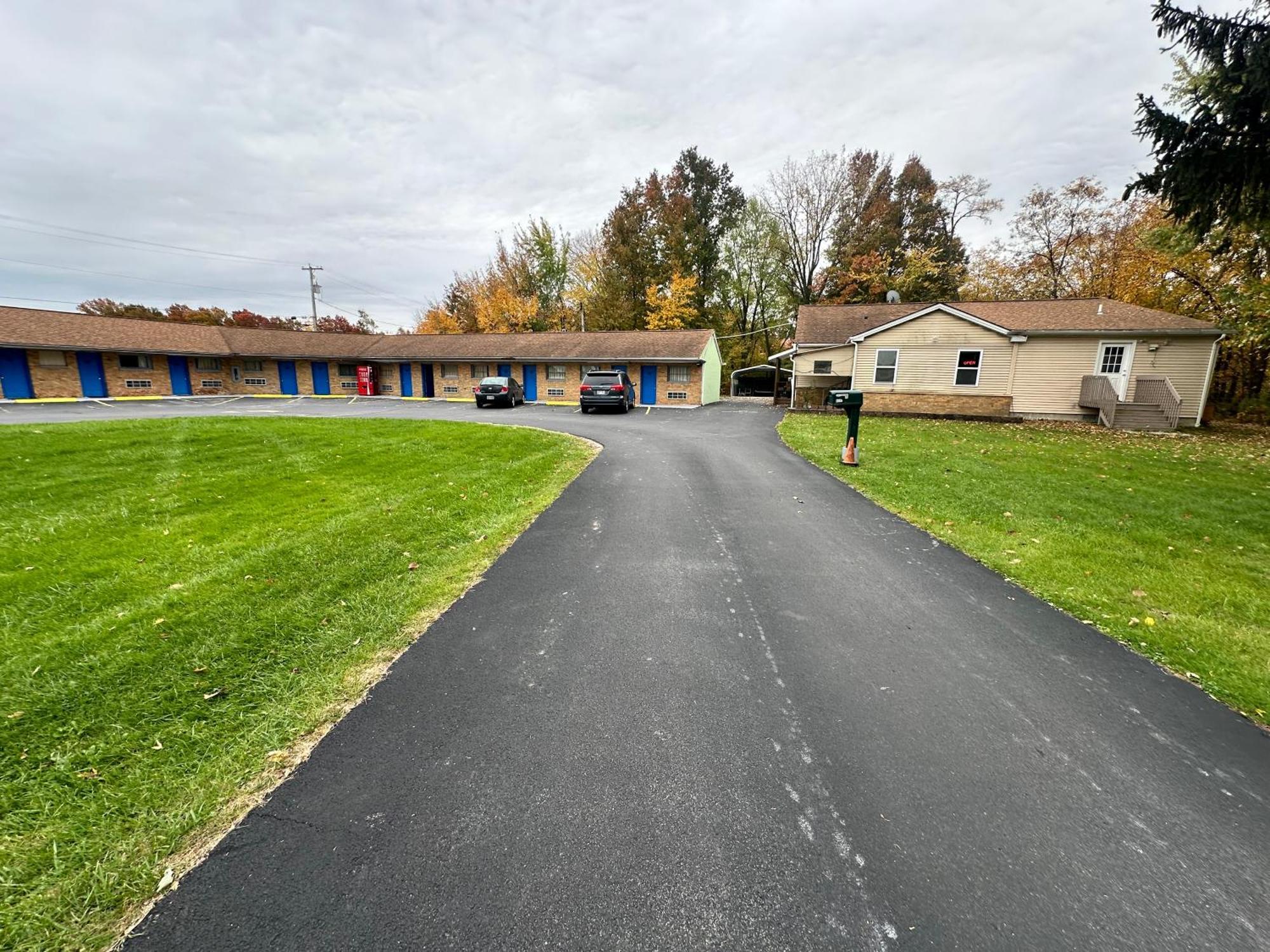 Westgate Manor Motel Austintown & Youngstown Ohio Ngoại thất bức ảnh
