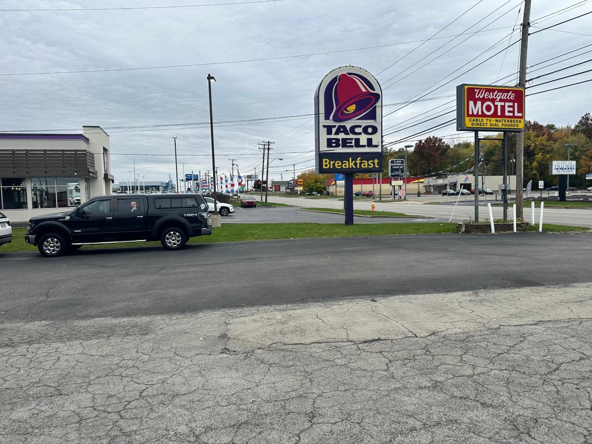 Westgate Manor Motel Austintown & Youngstown Ohio Ngoại thất bức ảnh